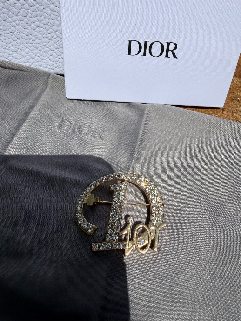 Large D - Dior Gold Crystal rhinestone Logo Brooch pin - Picture 8 of 8